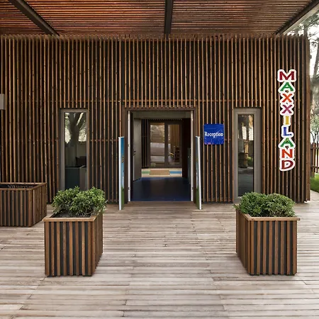 ماكس رويال كيمير ريزورت فندق كمر